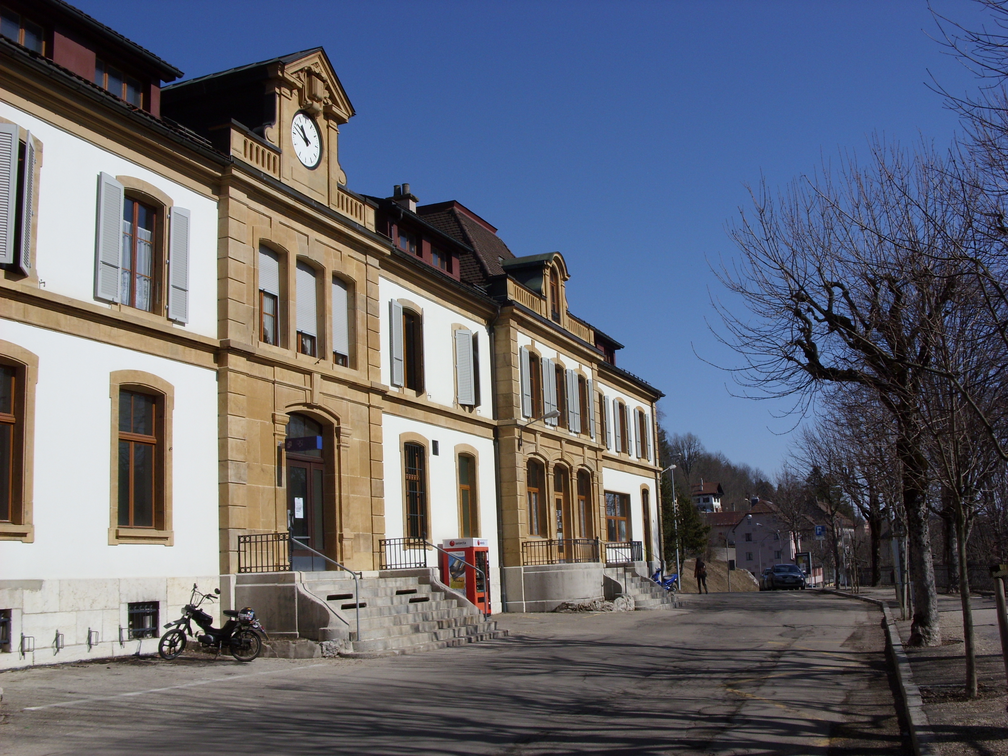 esplanade gare.jpg